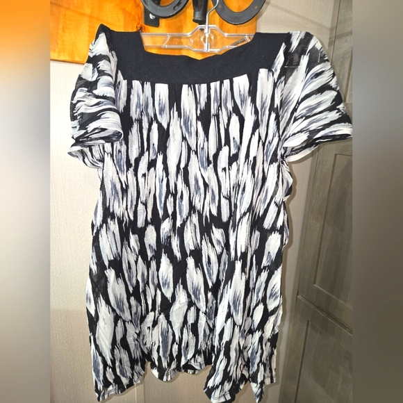 ***APT 9 WOMENS BLACK AND WHITE CHIC BLOUSE (3X) - Picture 6 of 8